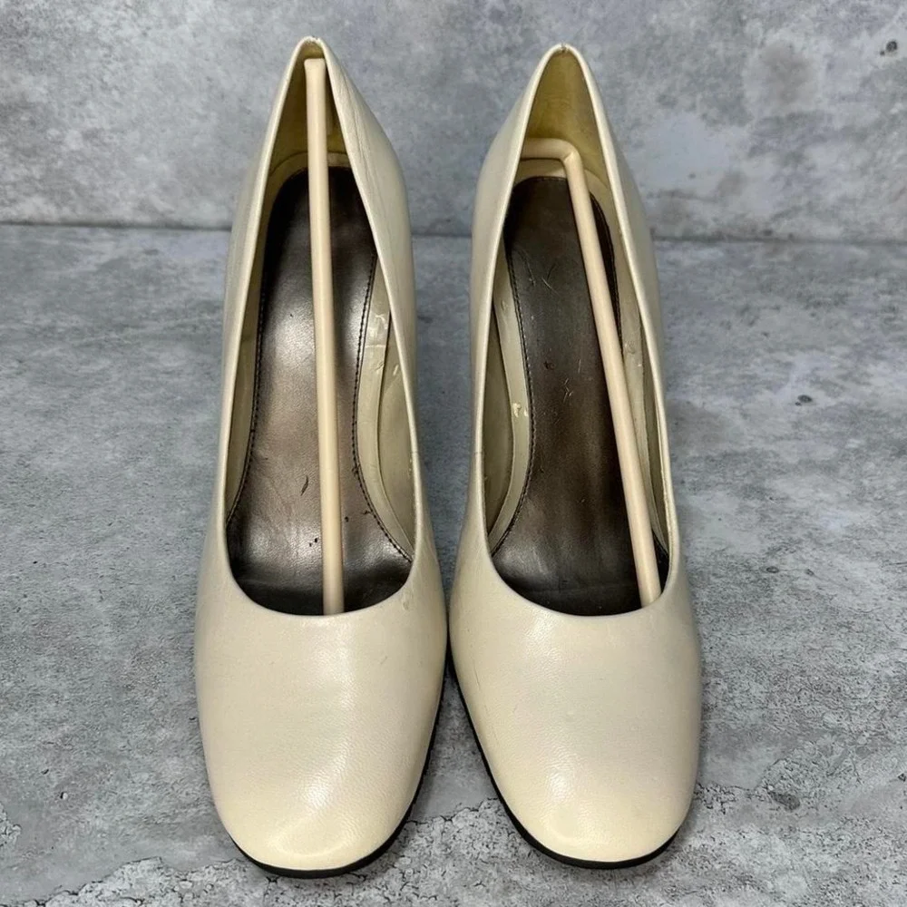 leather high heels‎ with a 3.5
